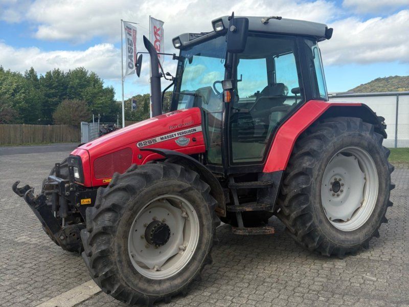 Massey Ferguson 6255