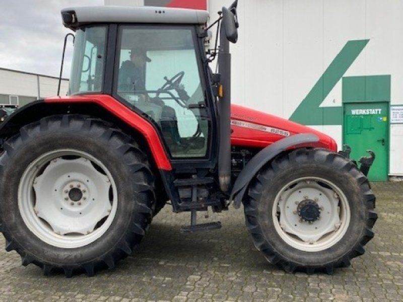 Massey Ferguson 6255