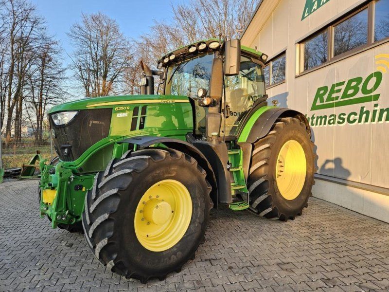 John Deere 6250R