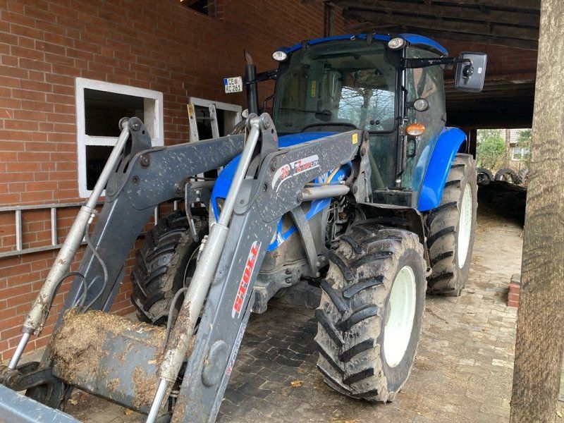 New Holland T 4.95