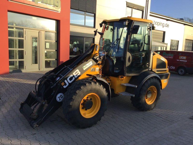 JCB 409