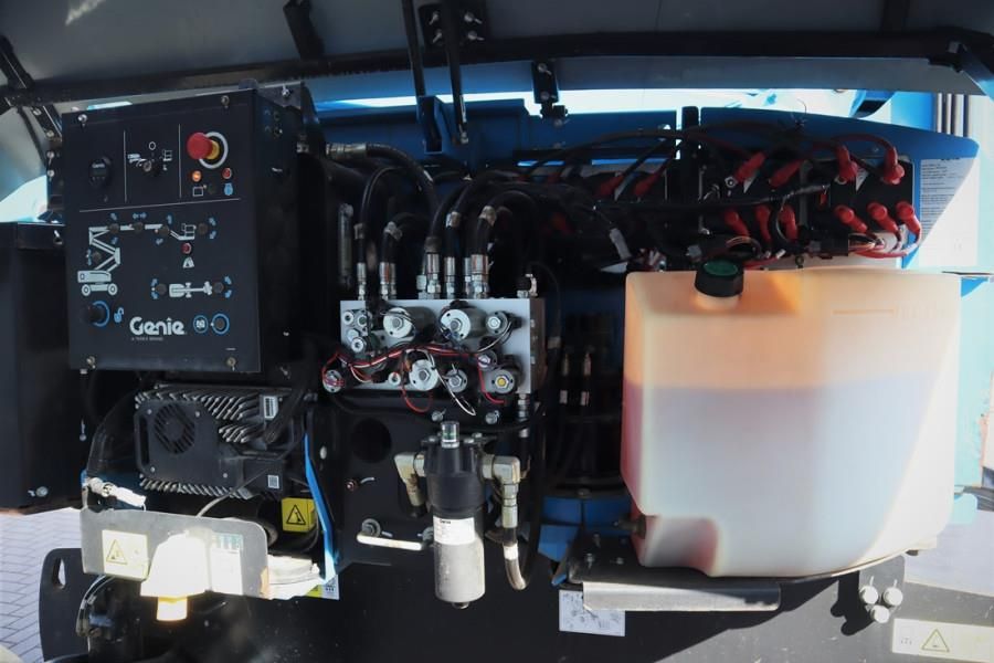 Genie Z60/37FE Valid Inspection, *Guarantee! Hybrid, 4x4