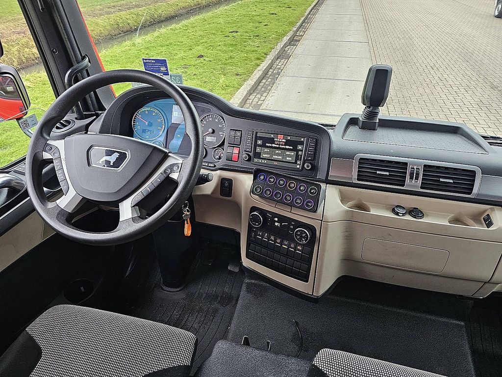 M.A.N. 8.220 TGL 8.8t bottie lift 8t