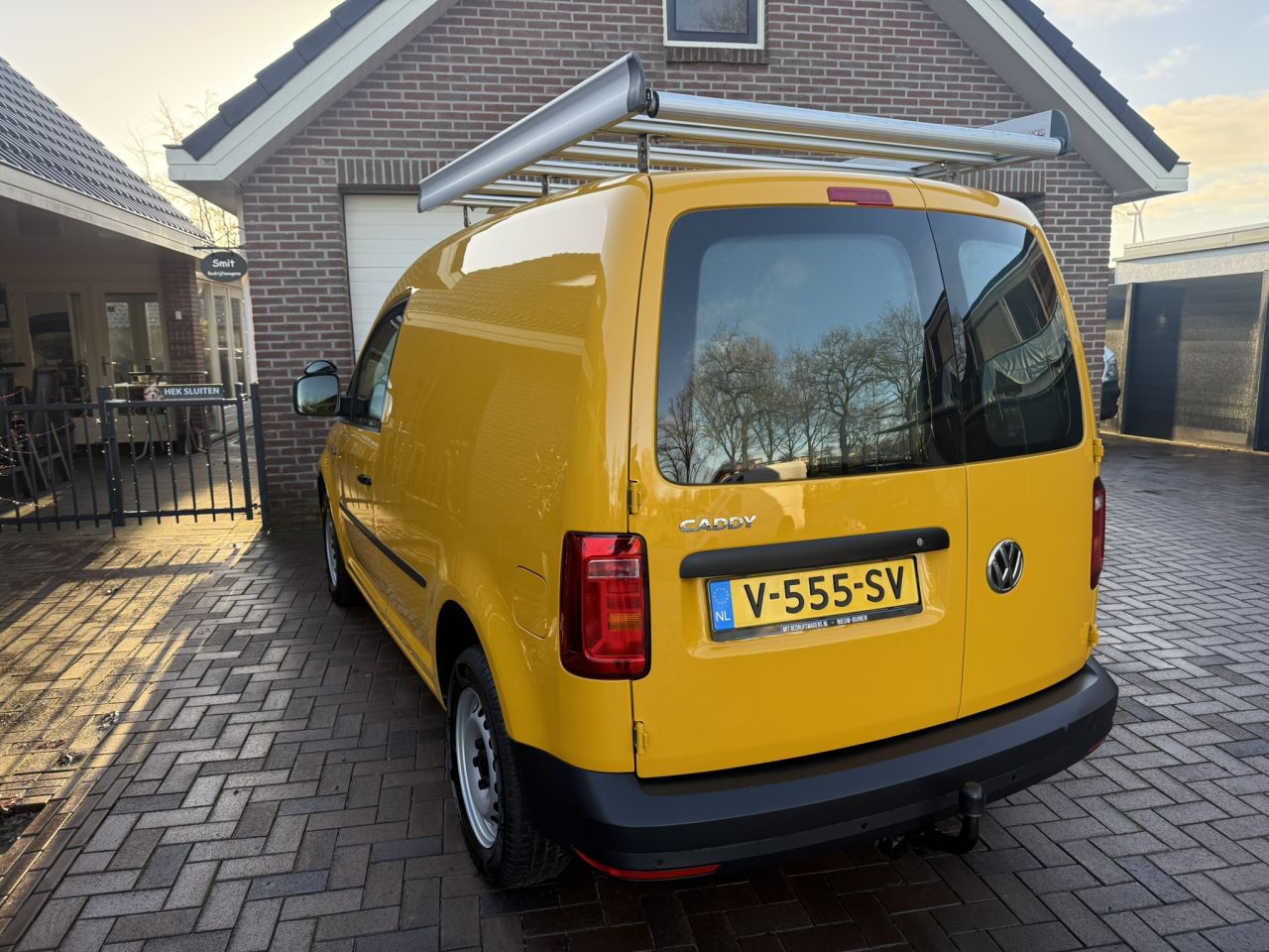 Volkswagen Caddy 2.0 tdi imperial, trekhaak, inrichting.