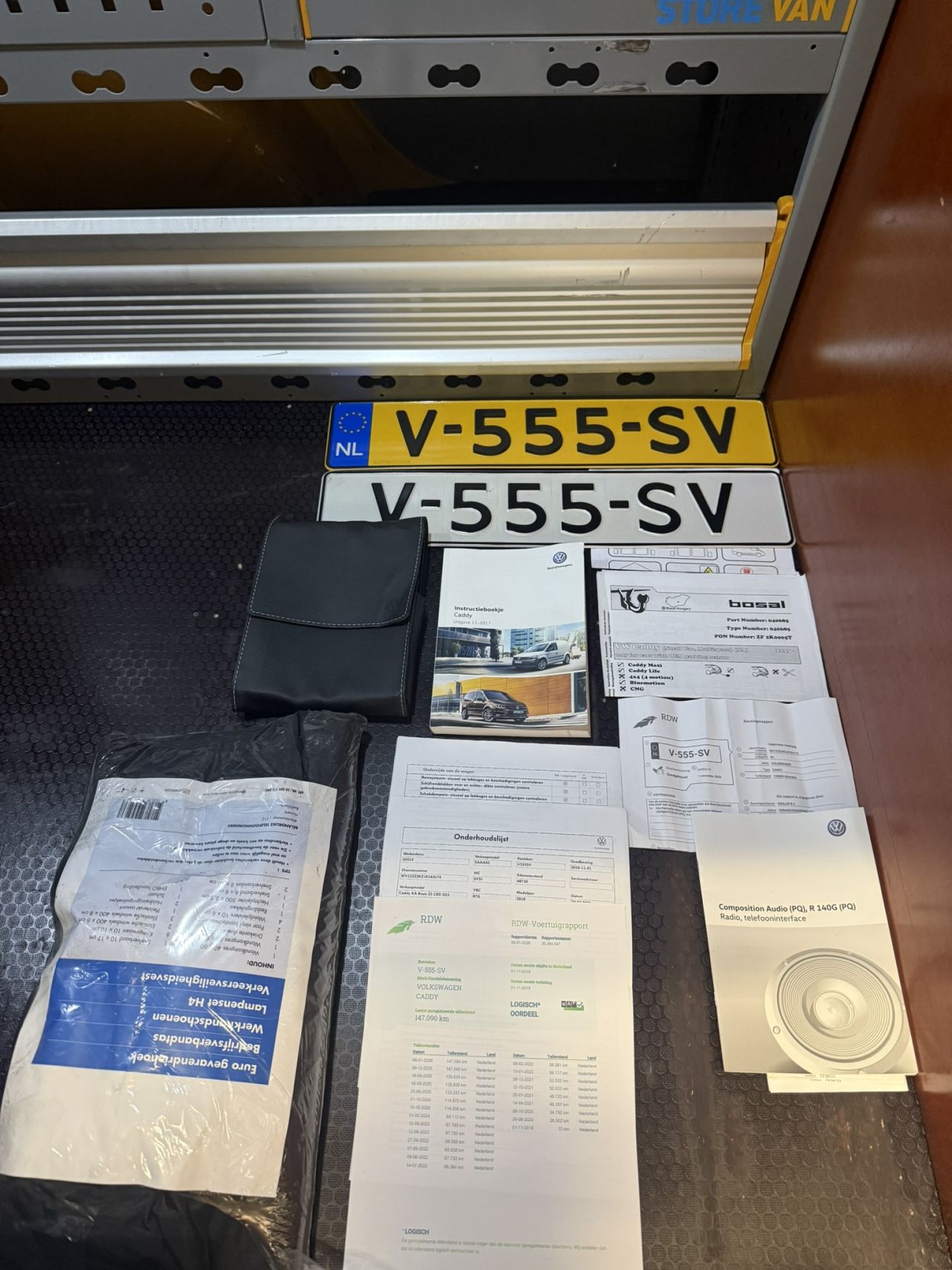 Volkswagen Caddy 2.0 tdi imperial, trekhaak, inrichting.