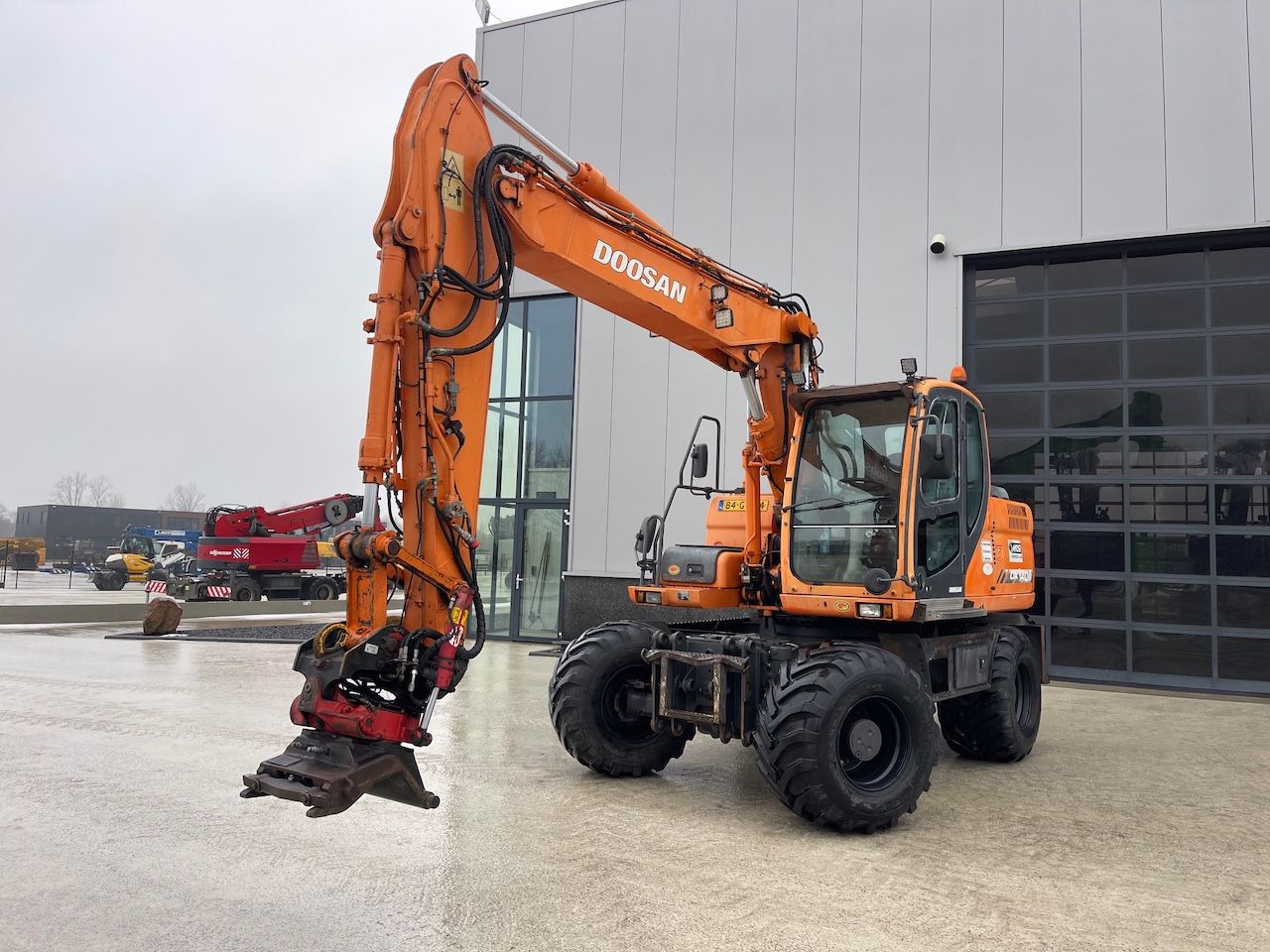 Doosan DX140W