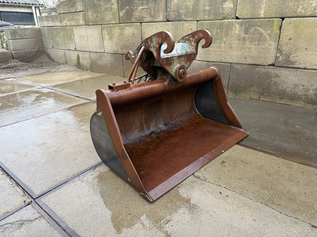 CW30 tiltbucket / kantelbak / Schwenklöffel 180cm