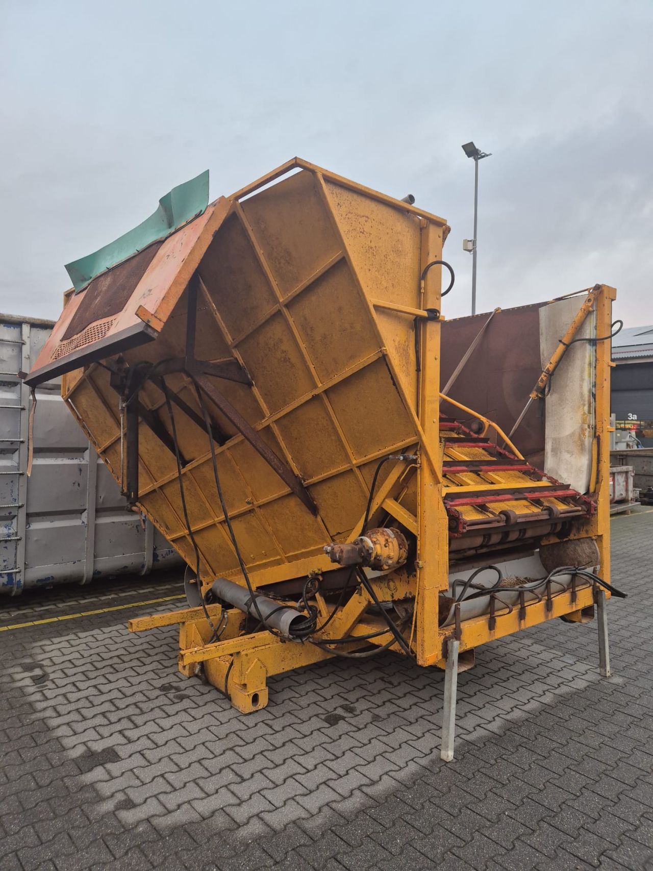 Transfer bunker (self-built) Vredo VT3936, VT4546, VT4556