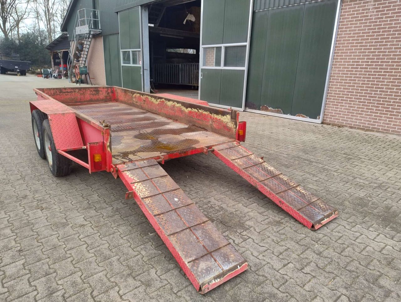 Machinetransporter opriijwagen inrijwagen dieplader