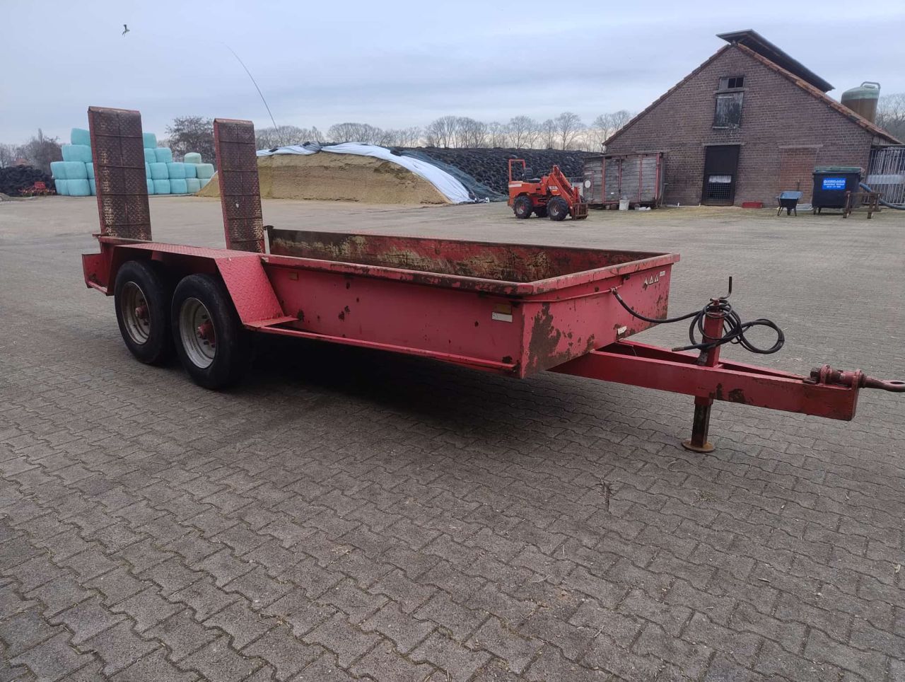 Machinetransporter opriijwagen inrijwagen dieplader