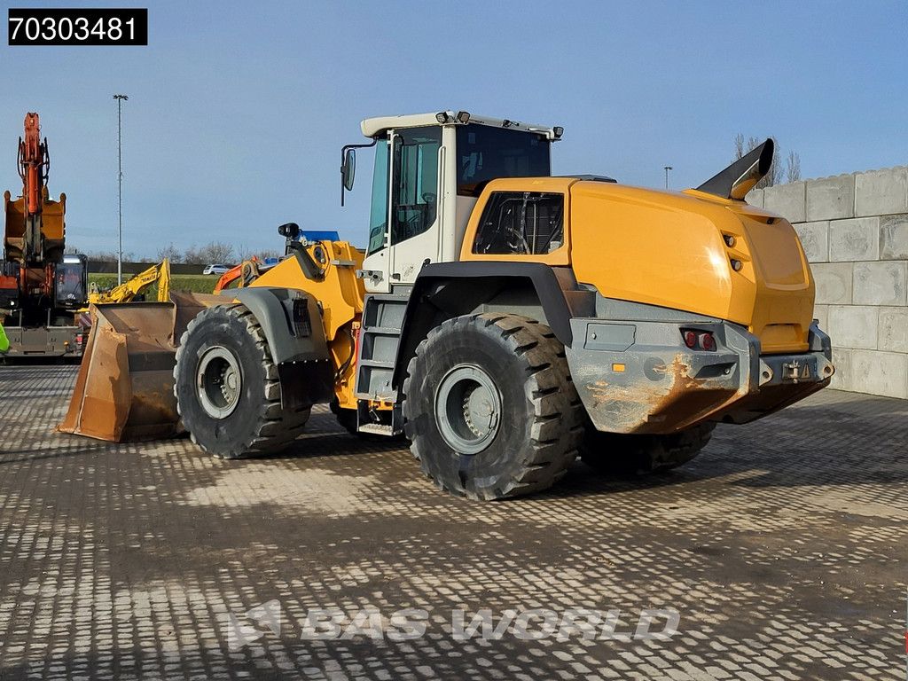 Liebherr L576