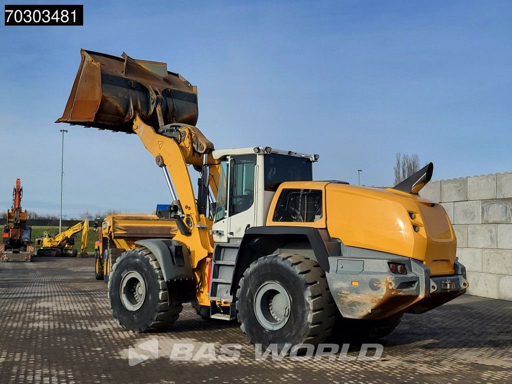 Liebherr L576