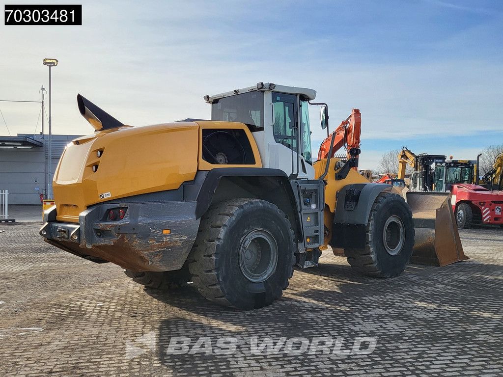 Liebherr L576