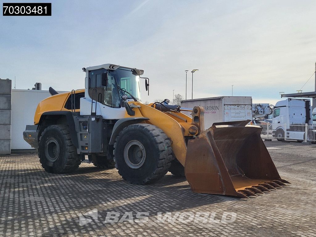 Liebherr L576