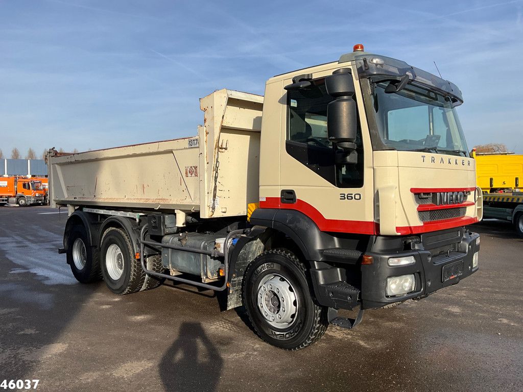 Iveco Trakker AD260T36 6x4 Kipper 12m³ Manual Full steel suspension