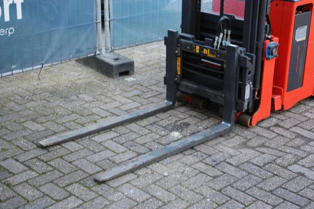 Stacker Linde L07ACAP Electric 700kg 2.46m 2012