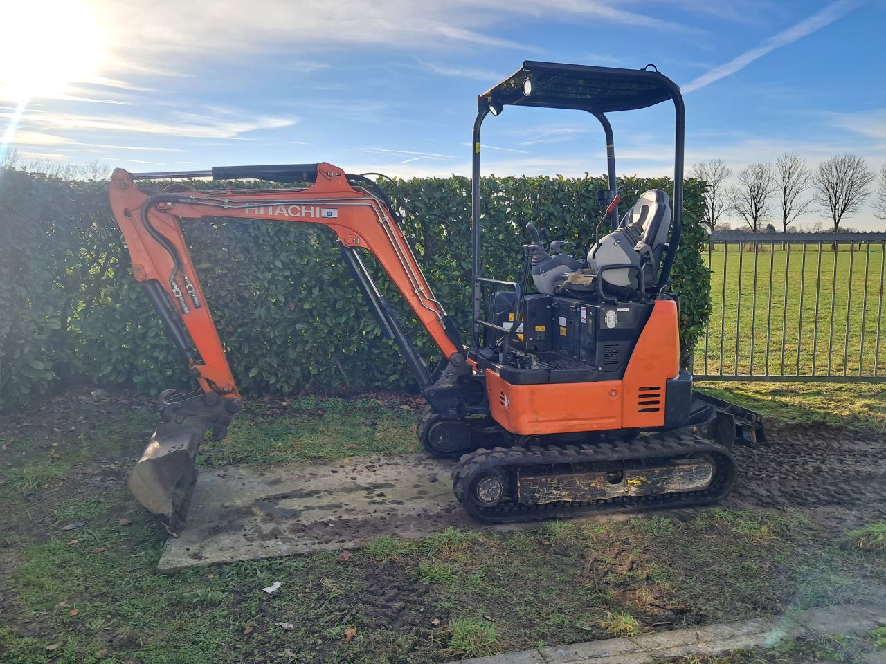 Minigraver Hitachi ZX19-U / Sloop-sorteer / Graafmachine / Kraan