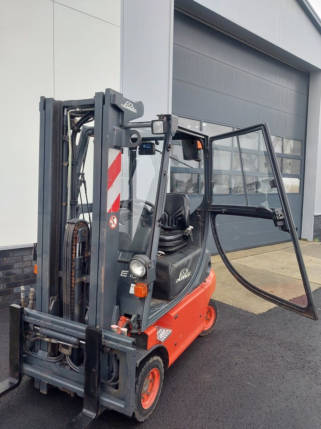 Linde E16 met cabine