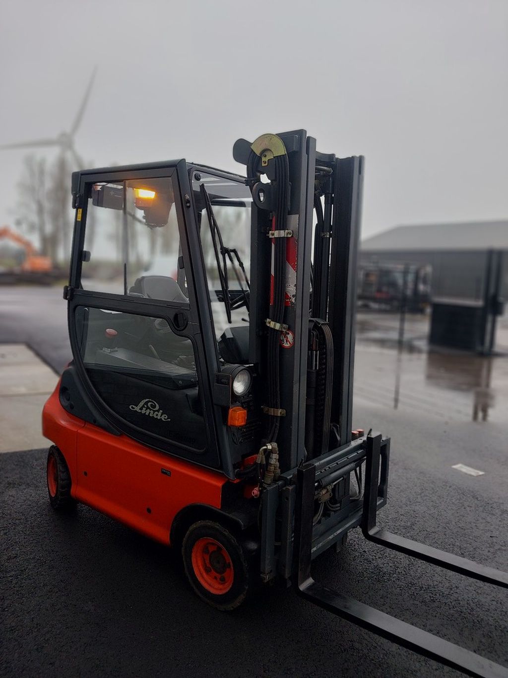 Linde E16 met cabine