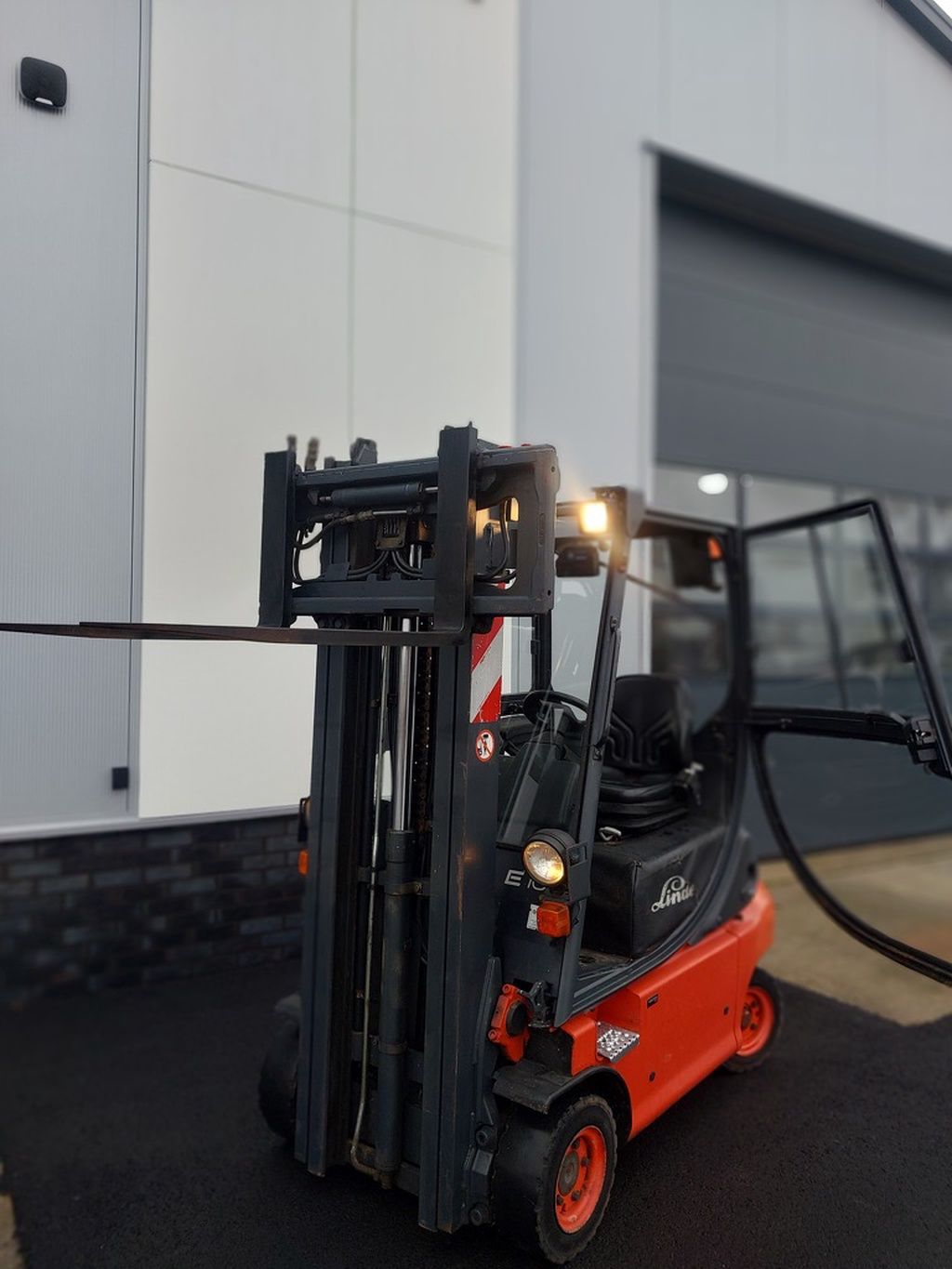 Linde E16 met cabine