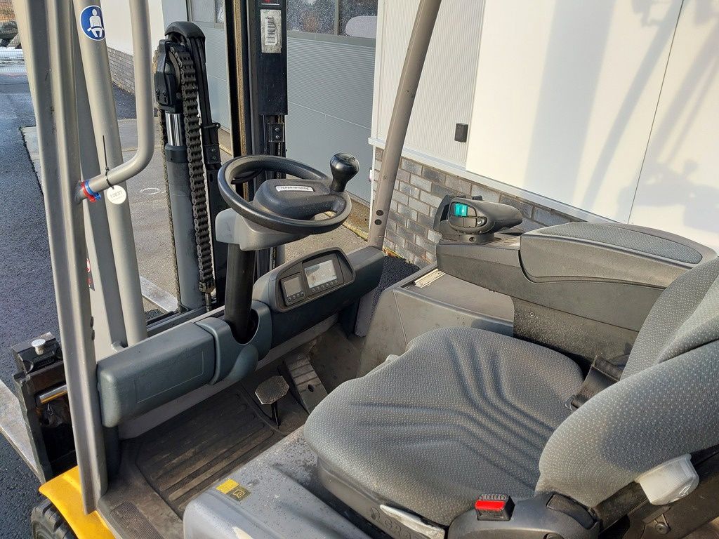 Jungheinrich EFG320
