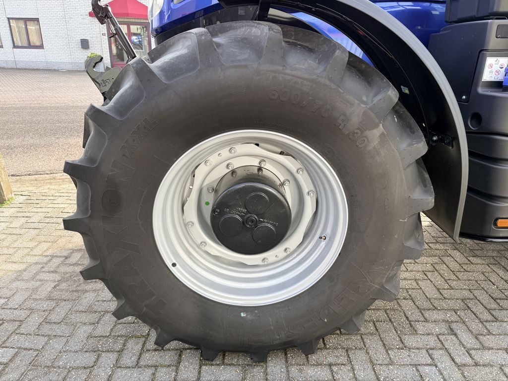 New Holland T7.245AC New Gen Blue Power