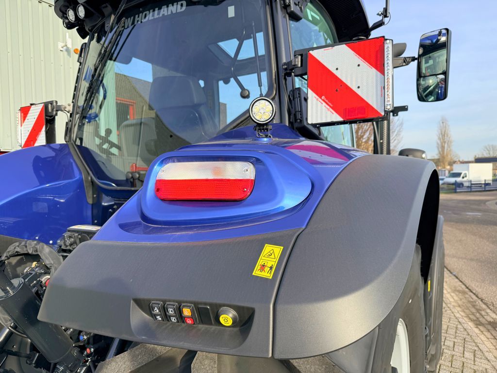 New Holland T7.245AC New Gen Blue Power