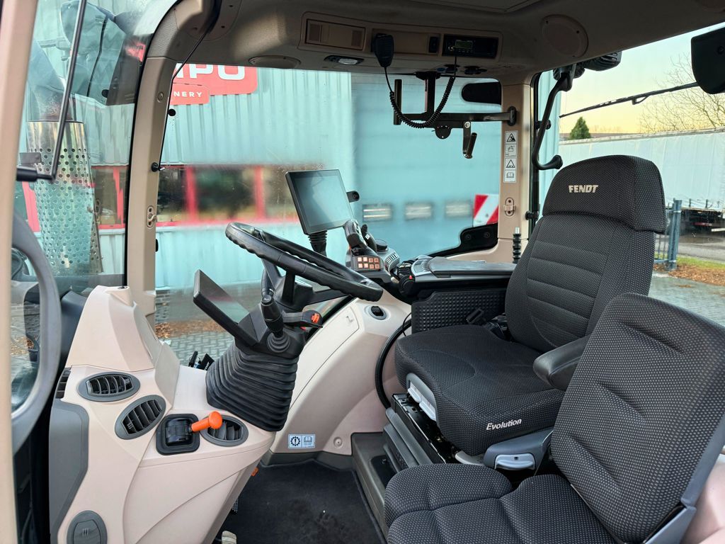 Fendt 720 Vario ProfiPlus + Cargo 5X85