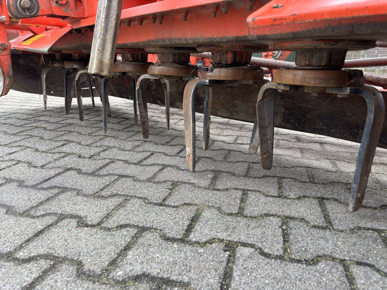 Kuhn HRB 302 D rotorkopeg met hydraulische hef bj 2014