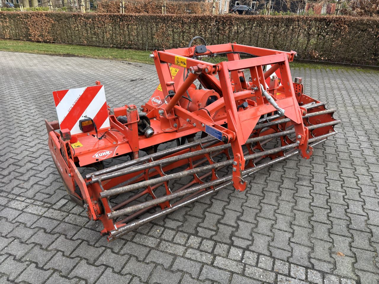 Kuhn HRB 302 D rotorkopeg met hydraulische hef bj 2014