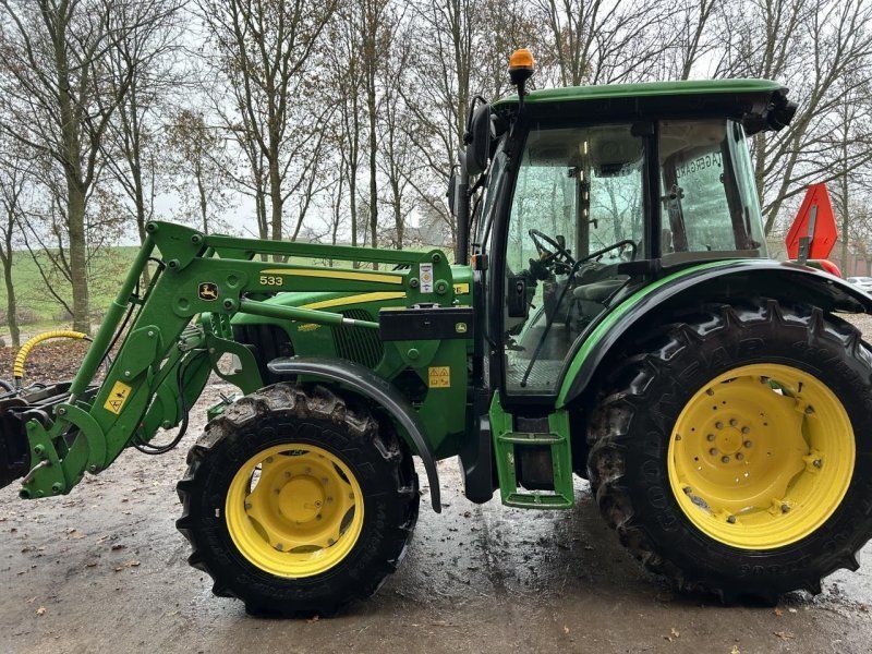 John Deere 5070M