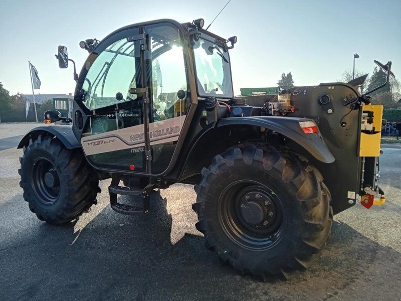 New Holland TH 7.37