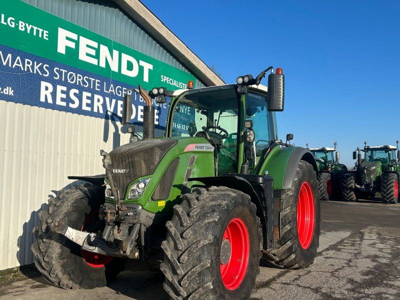 Fendt 724 Vario S4 Profi Plus