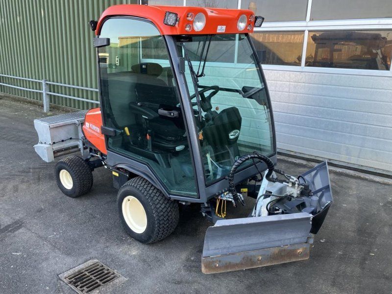 Kubota F3890