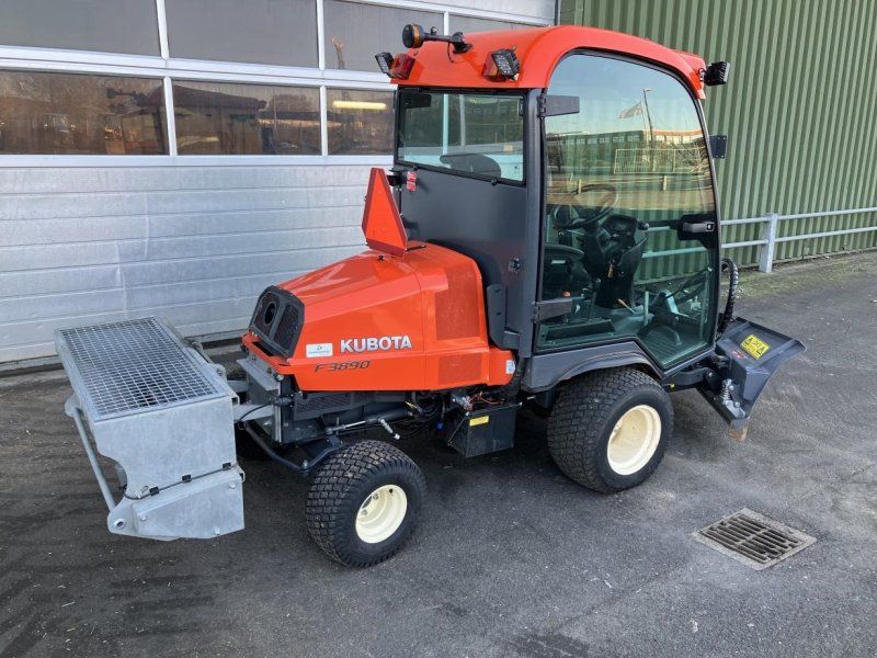 Kubota F3890