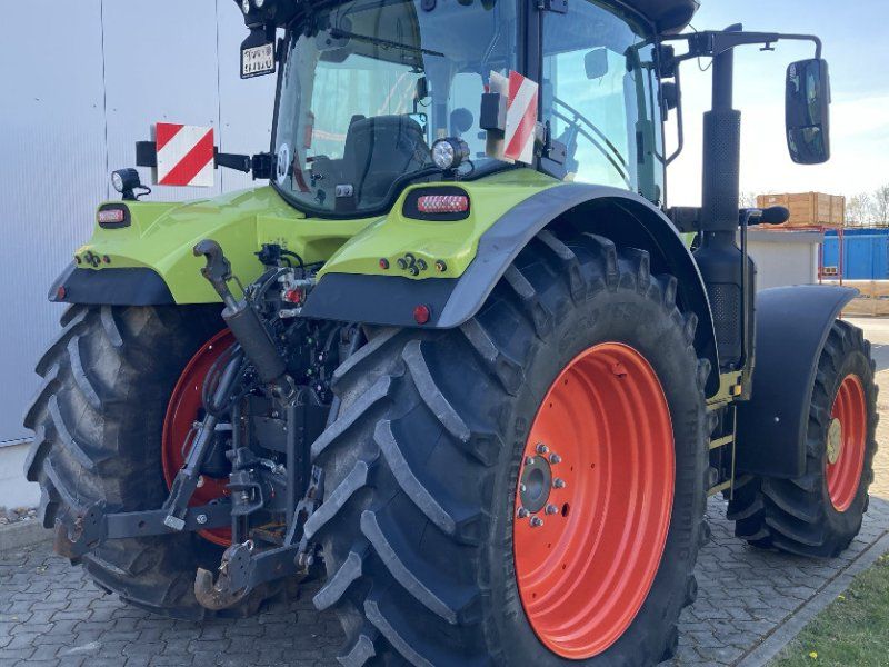 Claas Arion 660 CMATIC
