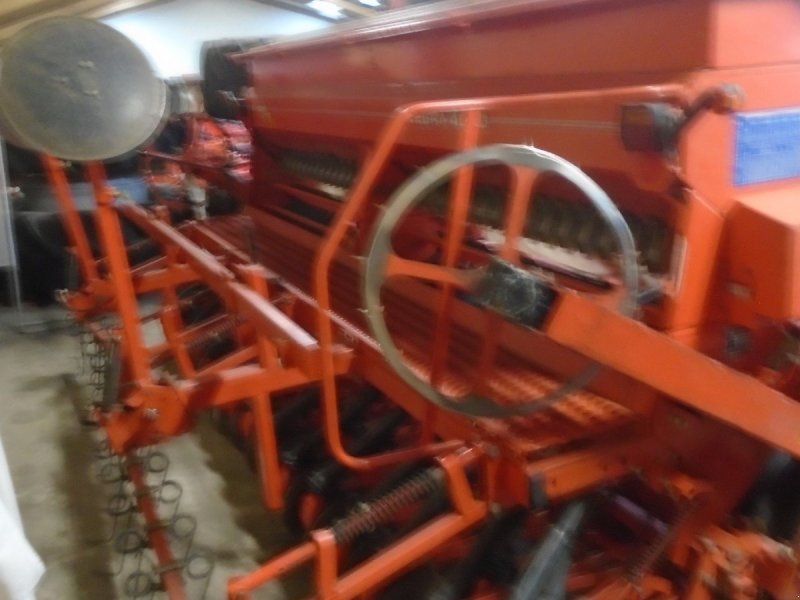 Kuhn HR 4003 & Integra 4000