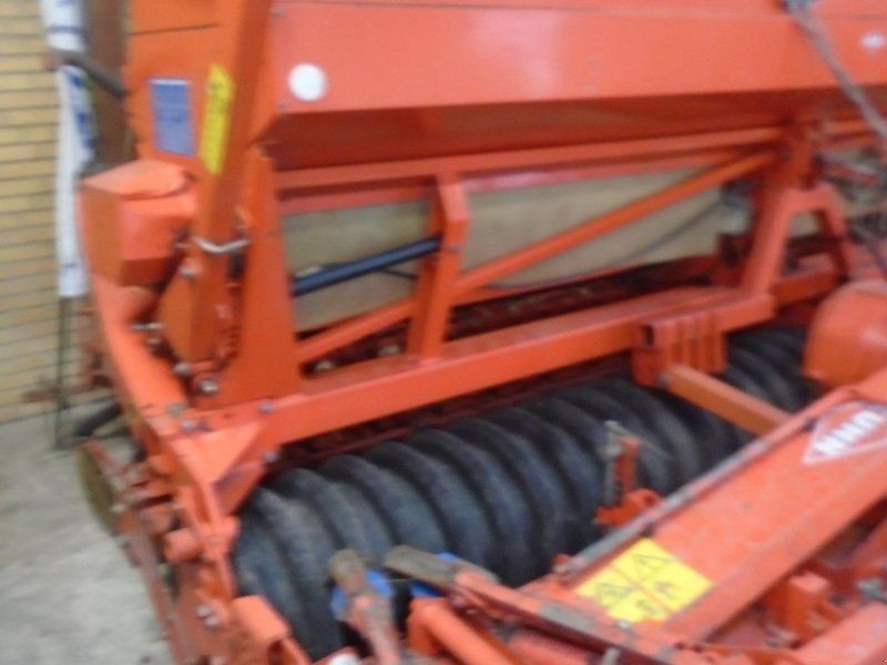 Kuhn HR 4003 & Integra 4000