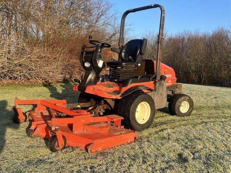 Kubota F3890