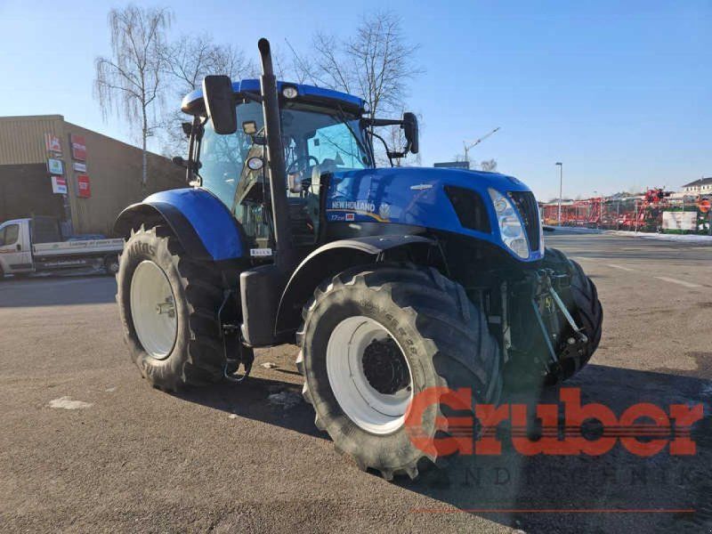 New Holland T 7.235