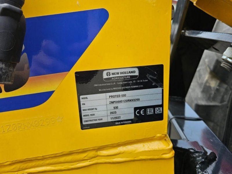 New Holland Proted 690