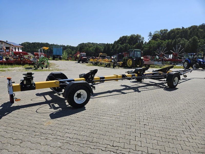 New Holland 4WT 25ft 7,6m