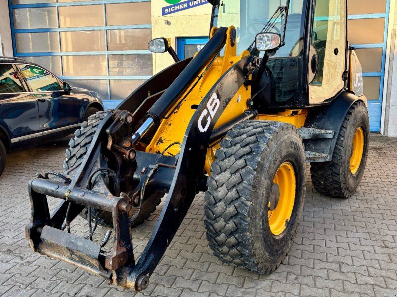JCB 409