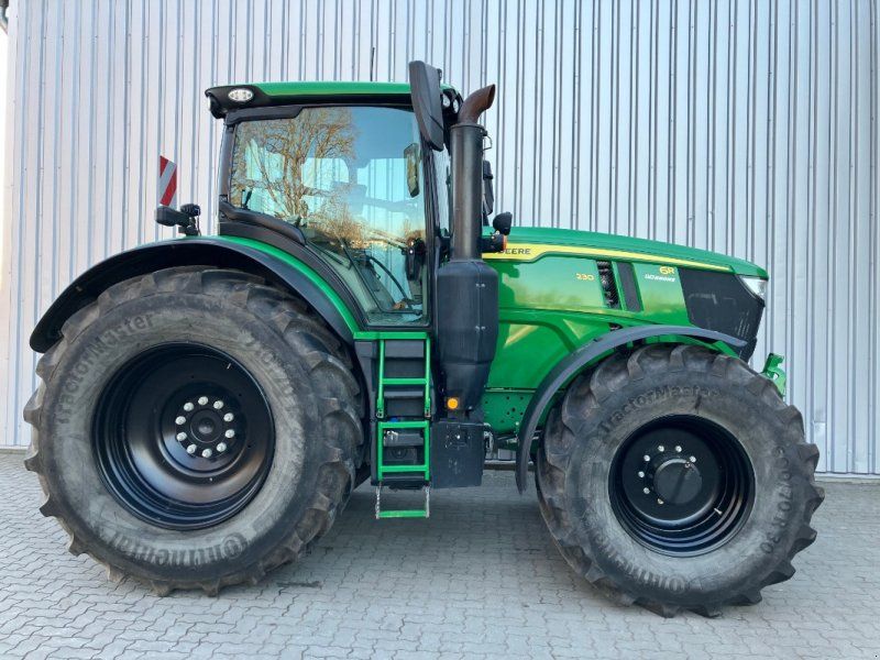 John Deere 6R 230