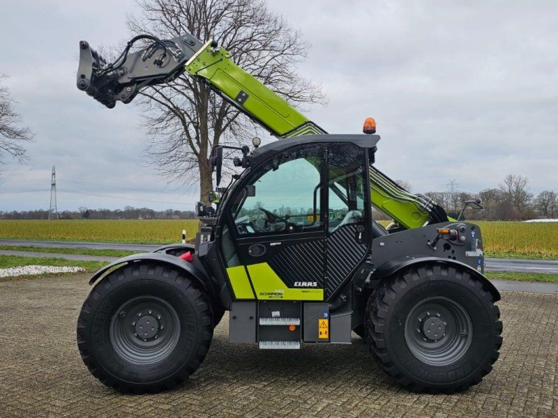 Claas Scorpion 742 NE