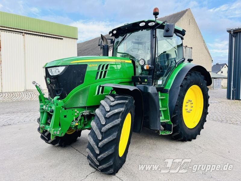 John Deere 6210R