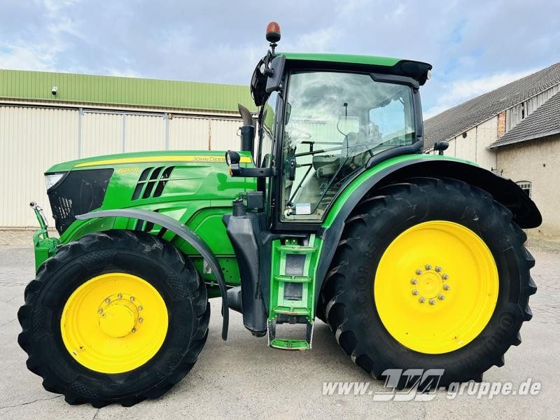 John Deere 6210R