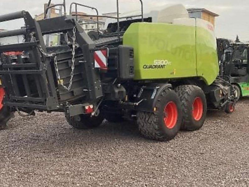 Claas Quadrant 5300 FC T+ST Vorbauhäcksler