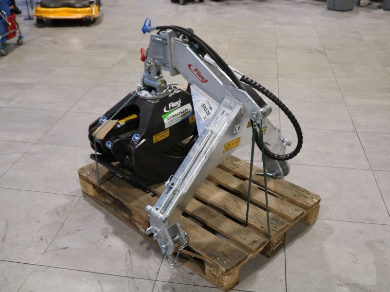 Fliegl AgroCenter Rückezange 1850