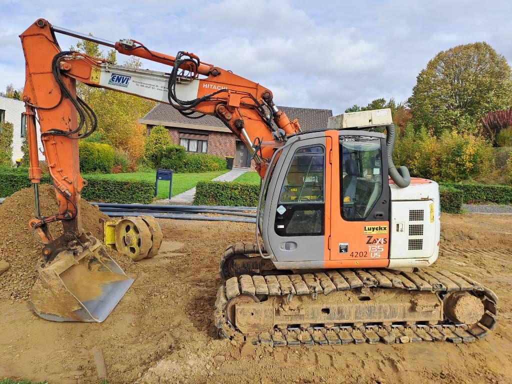 Hitachi ZX 135 US